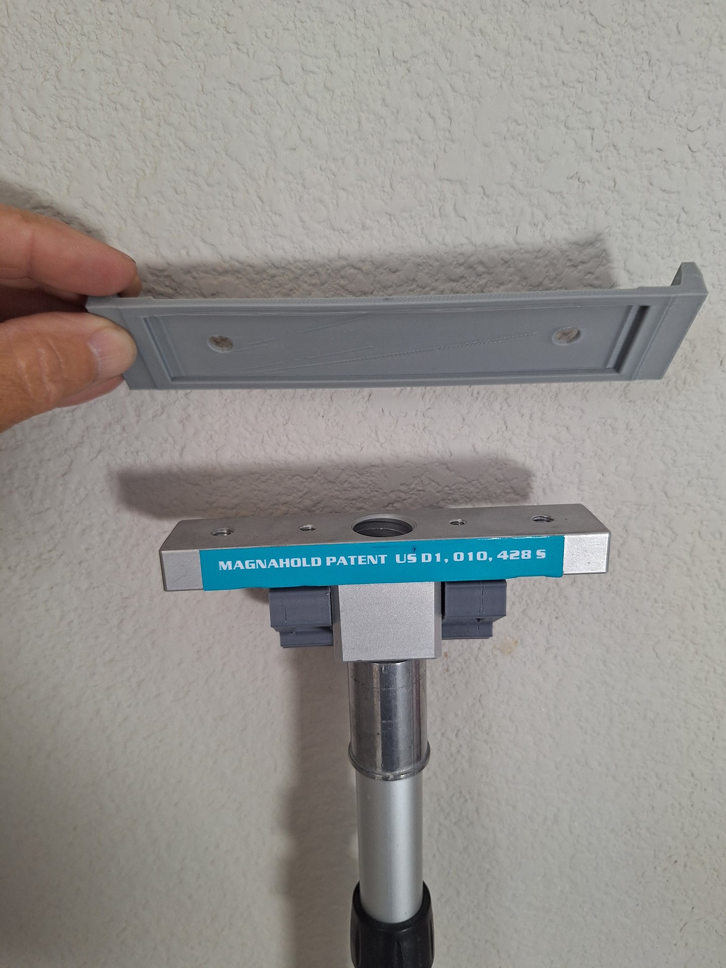 MAGNAHOLD with Complete Plate Attachment set of 2